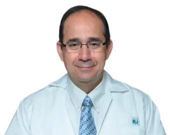البروفيسور داريوس ميرزا  متخصص في جراحة جهاز هضمي ومناظير